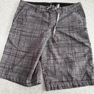 Quiksilver Men's Gray Plaid Flat Front Shorts
